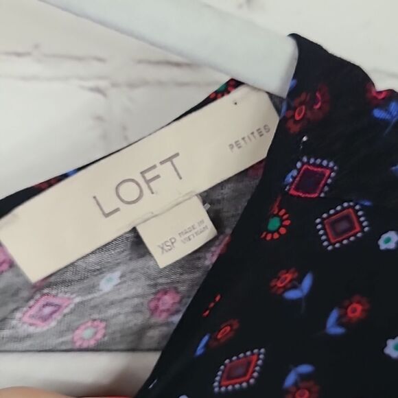 LOFT Petite Black Geo Floral Bell Sleeve Mixed Media Top Women's Blouse XSP - Picture 7 of 14